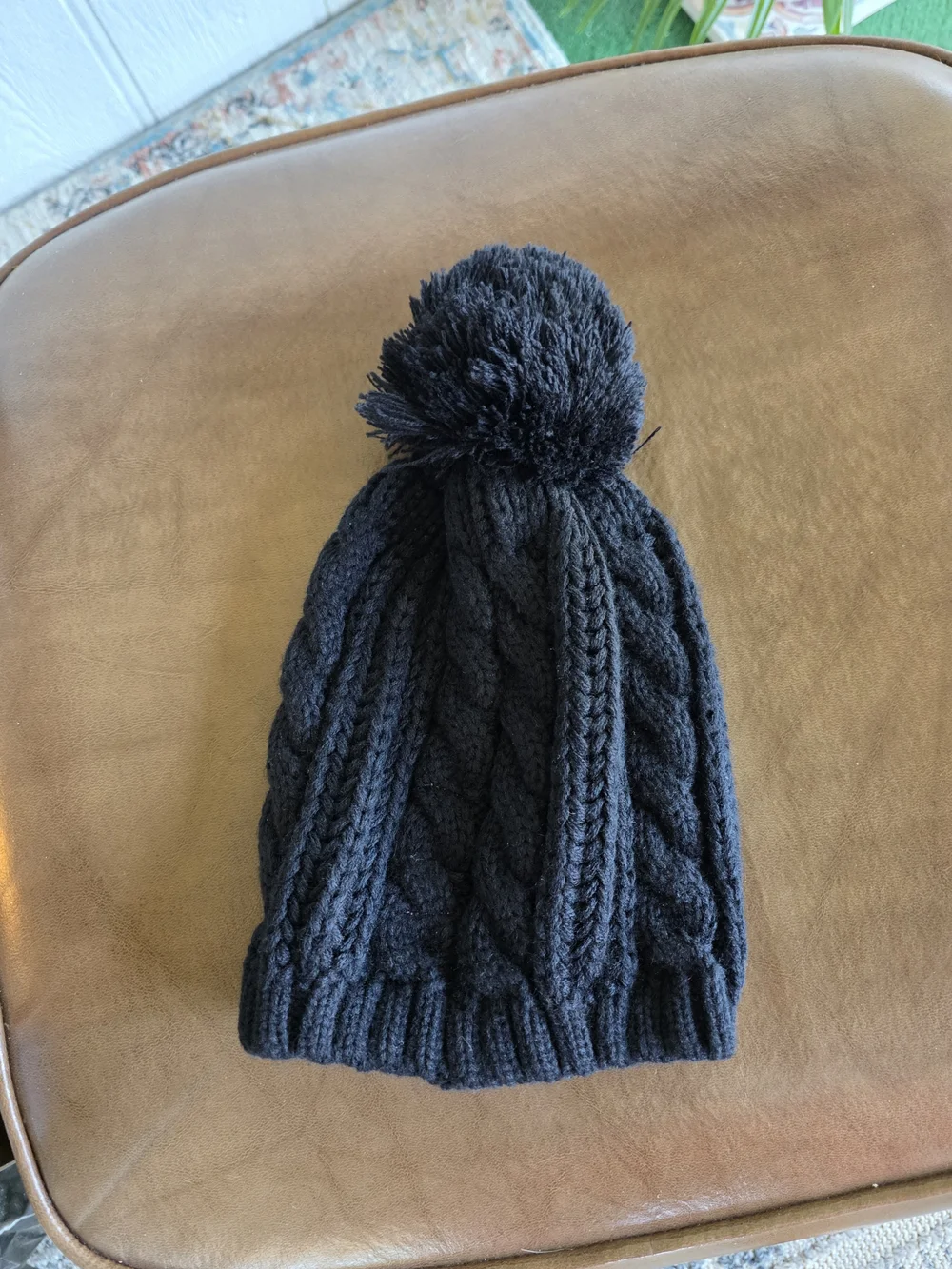 Juicy Couture Black Cable Knit Pom Hat with Heart Charm McBling Girlie Pop